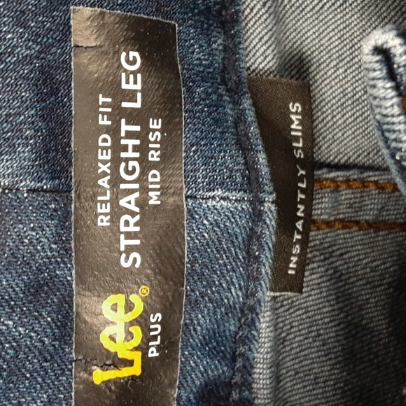 Lee Relaxed Fit Straight Leg Mid Rise Jeans - Picture 6 of 9